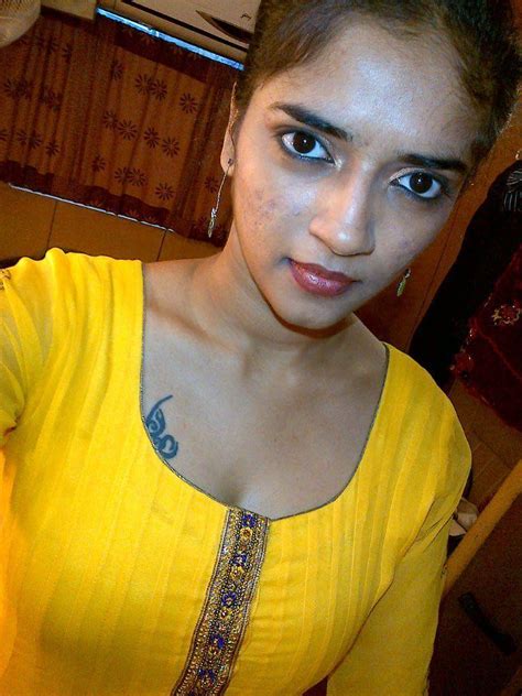 desi girls leaked photos|Desi girl nude pics